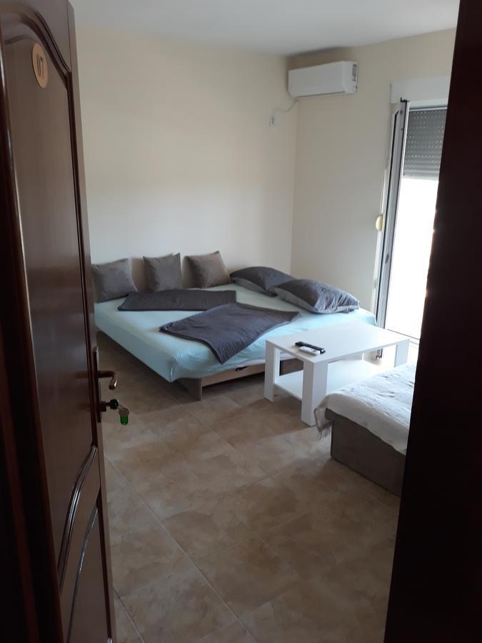 Korac Apartments Улцинь Екстер'єр фото