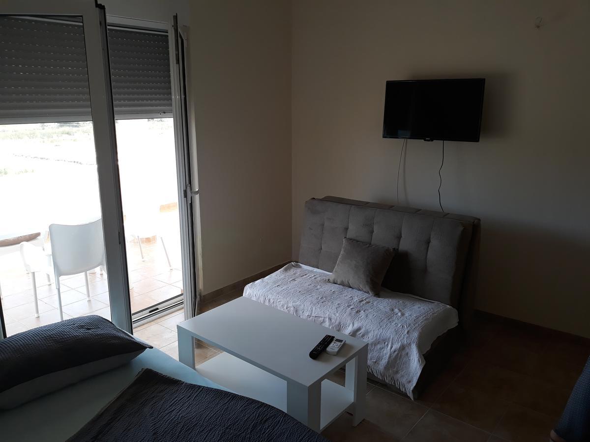 Korac Apartments Улцинь Екстер'єр фото